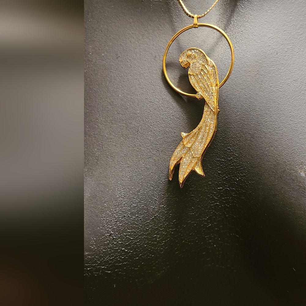 PARROT ON PERCH LOVELY GOLDEN PENDANT BEAUTY!